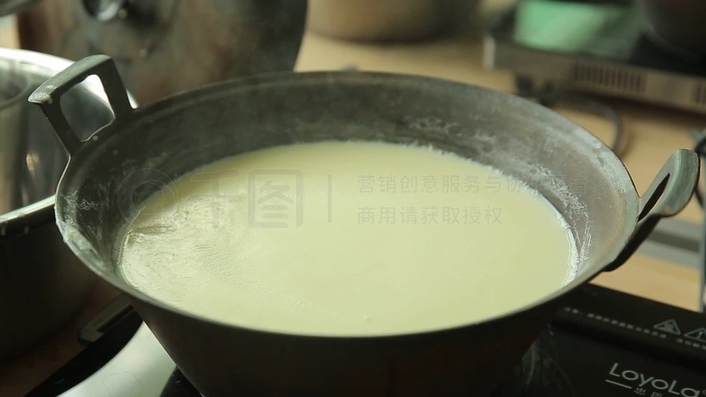 从豆浆到腐竹 镜头下的豆制品匠心之旅与市场之道